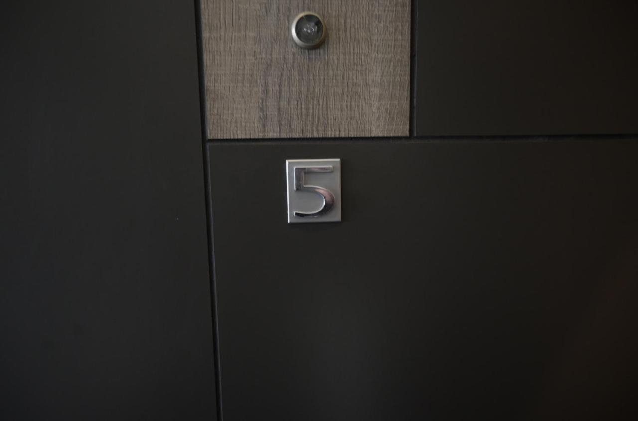 Luana Airport Apartments #5 Otopeni Dış mekan fotoğraf